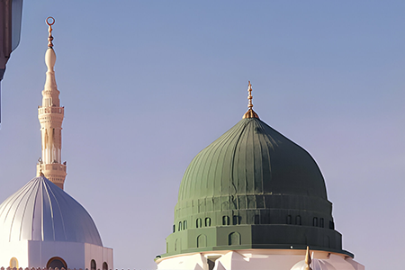 Travelers Participating in Guided Tours as Part of Their 4 star Umrah Packages