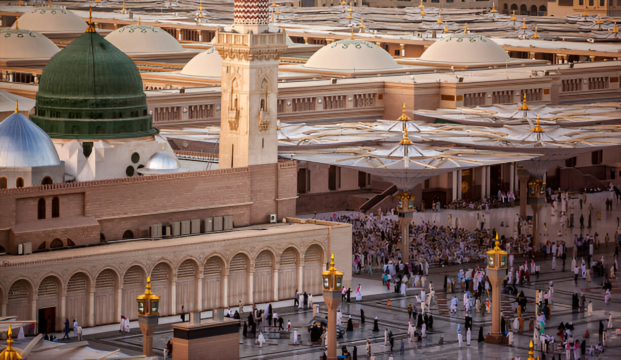 Luxurious 5 star Umrah package offering premium accommodations for a comfortable pilgrimage.